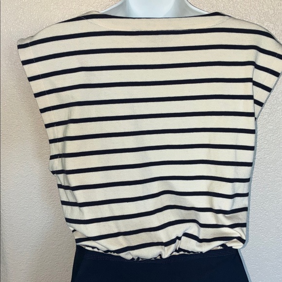 VERONICA BEARD Nautical Dress, Navy/Cream Striped Top, tiered Navy skirt. LG EUC - Picture 8 of 17